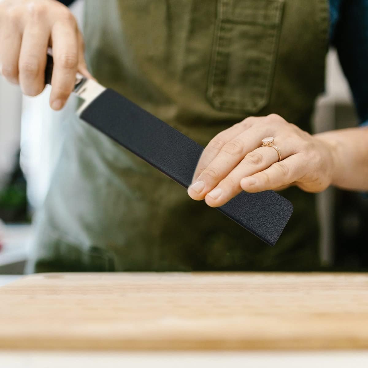 Universal Knife Edge Guards Set, Non-Scratch Felt Lining Kitchen Knives Covers,Universal Blade Edge Cover Guards for Chef Knives, Protect More Durable on Your Blades(4Pcs)- Knives Not Included - Image 2