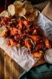 How to Make Delicious Sriracha Honey Sticky Wings